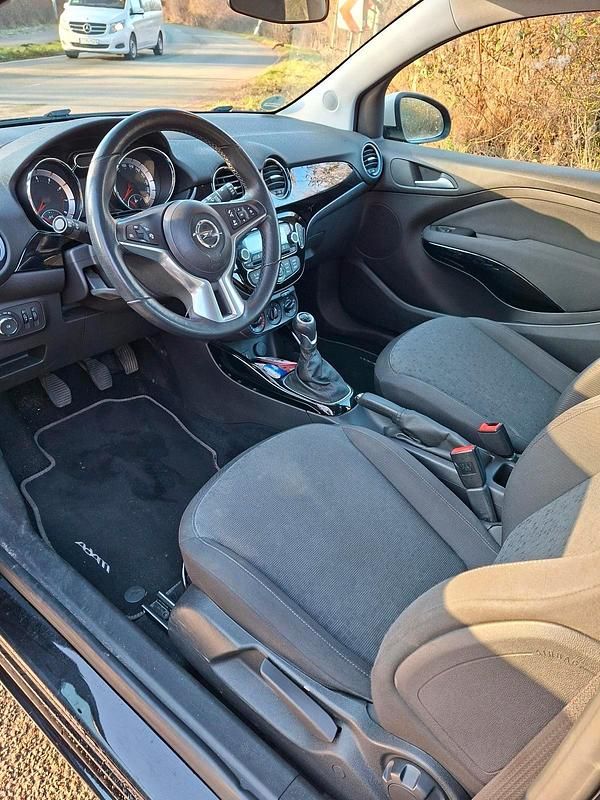 Gebraucht Opel Adam 85 PS (62 kW) 2018 Schwarz Kleinwagen