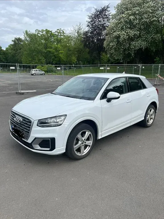Używany Audi Q2 116 KM (85 kW) 2017 Biały SUV