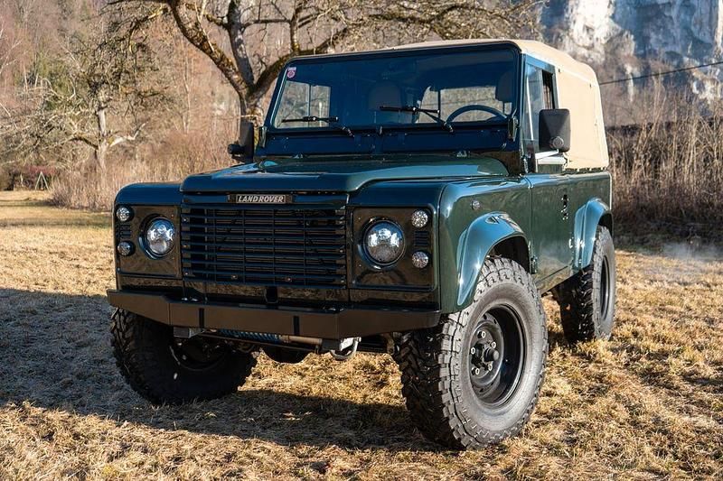 Gebraucht Land Rover Defender 209 PS (153 kW) 1989 Grün SUV
