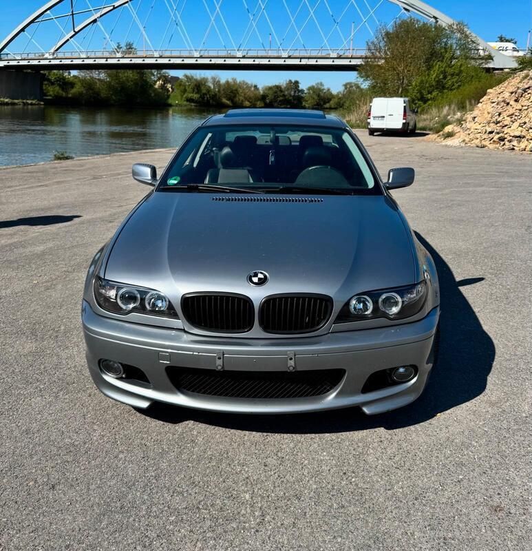 Grau Gebraucht 2003 BMW 320 M Sport Coupé | 5.599 € (Fairer Preis) - Bild 1/4