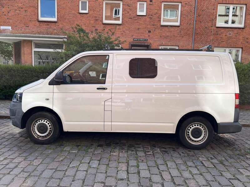 Weiß Gebraucht 2010 VW T5 Van | 13.200 € (Teuer) - Bild 1/4