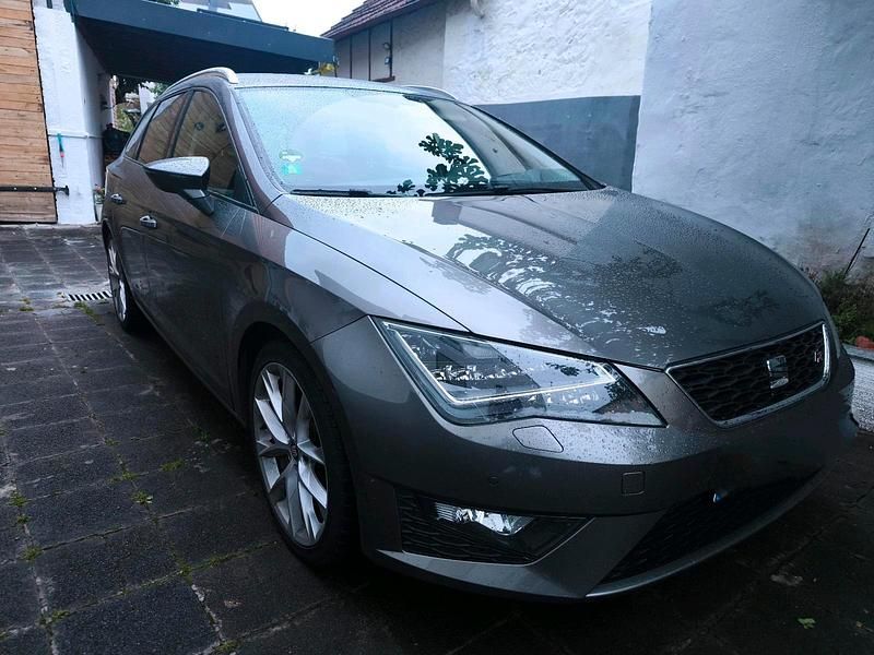 Braun Gebraucht 2016 Seat Leon ST FR-Line Kombi | 8.500 € (Fairer Preis) - Bild 1/4