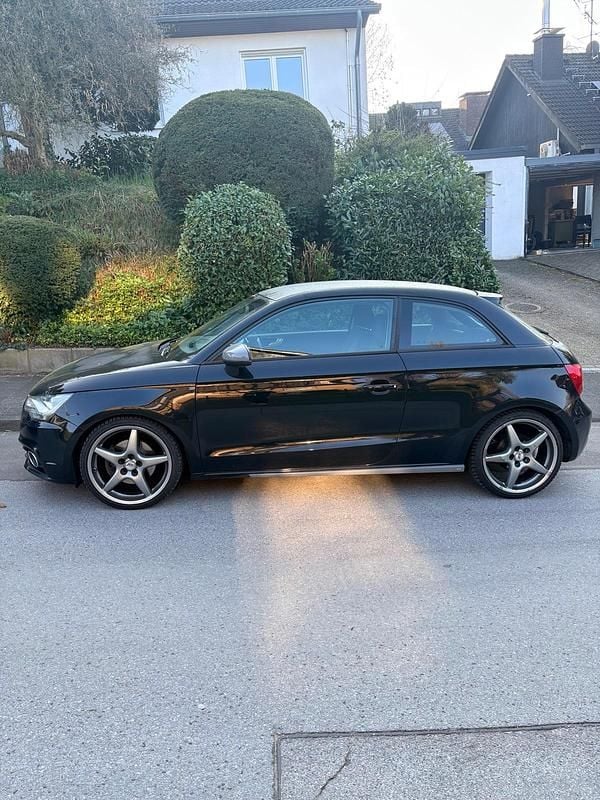 Second-hand Audi A1 110 CP (80 kW) 2010 Negru Hatchback