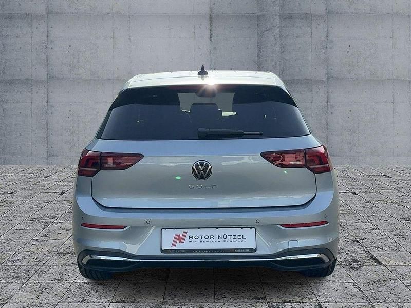 Gebraucht VW Golf VIII 116 PS (85 kW) 2026 Silber Limousine