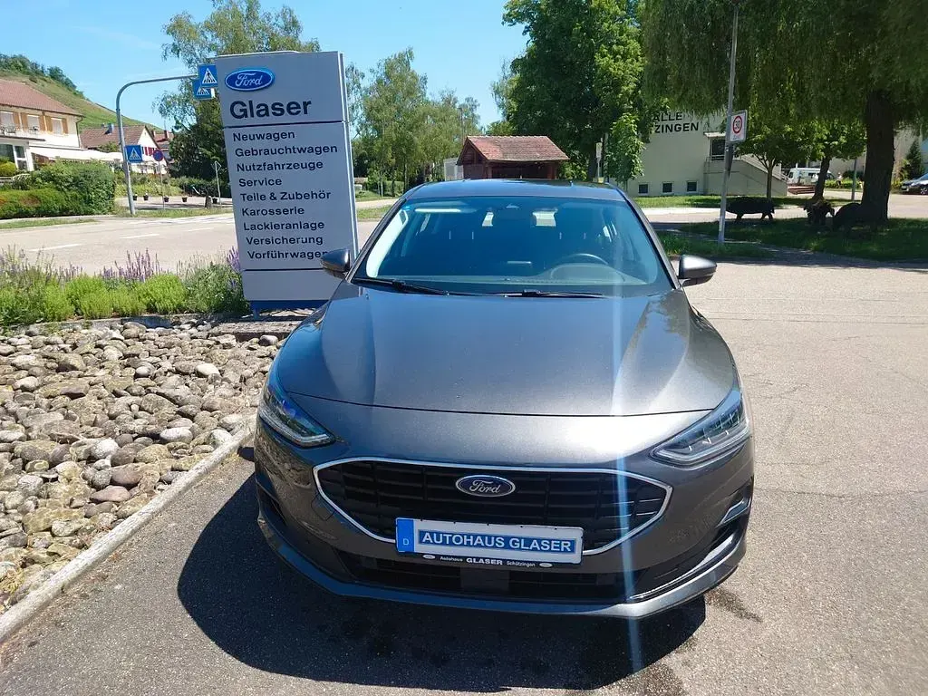 Gebraucht Ford Focus Cool & Connect 101 PS (74 kW) 2022 Grau Limousine
