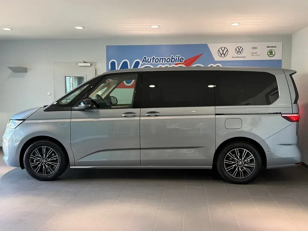 Neu VW Multivan 150 PS (110 kW) 2026 Silber Van / Kleinbus