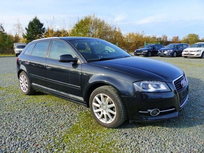 Schwarz Gebraucht 2012 Audi A3 Ambiente Limousine | 8.499 € (Guter Preis) - Bild 1/4
