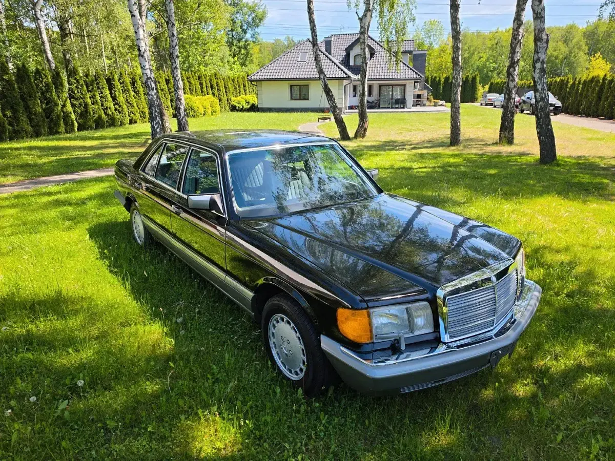 Gebraucht Mercedes 560 238 PS (175 kW) 1988 Schwarz Limousine