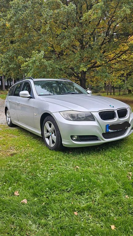 Gebraucht BMW 318 143 PS (105 kW) 2007 Silber Kombi