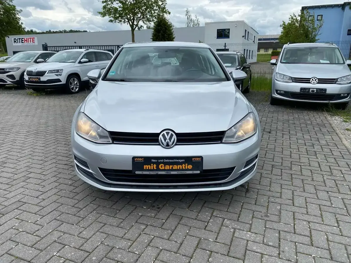Second-hand VW Golf VII Trendline 105 CP (77 kW) 2013 Argintiu Hatchback