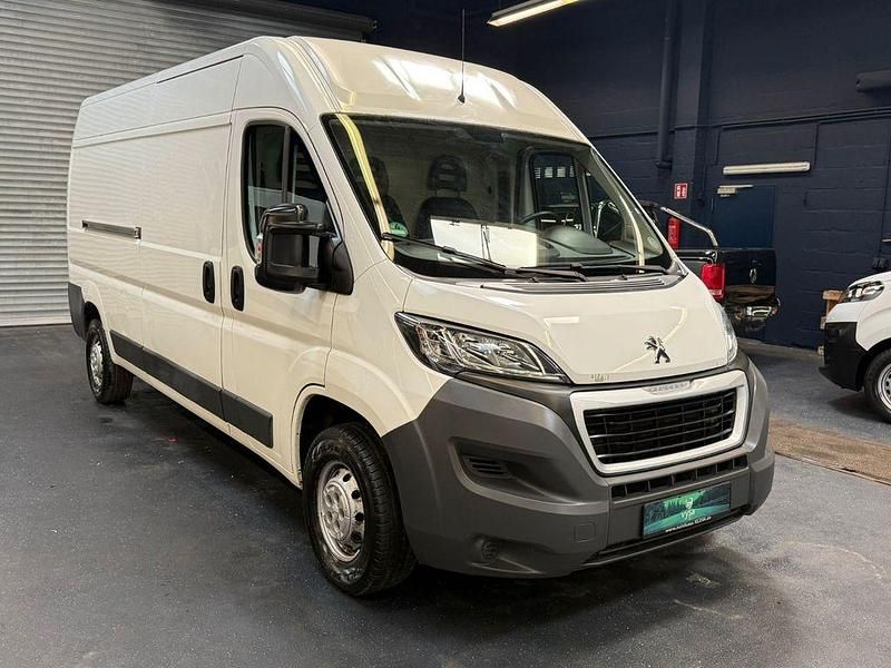 Gebraucht Peugeot Boxer 131 PS (96 kW) 2017 Weiß Van