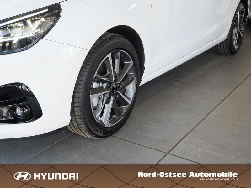 Gebraucht Hyundai i30 Advantage 101 PS (74 kW) 2022 Andere farbe Kombi