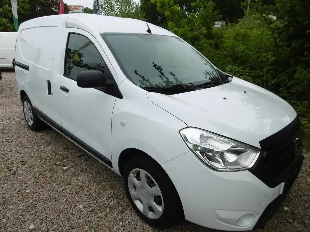 Gebraucht Dacia Dokker Express Essentiel 95 PS (69 kW) 2021 Weiß Van