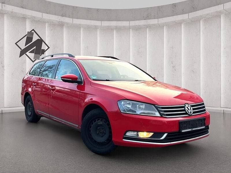 Gebraucht VW Passat Comfortline 177 PS (130 kW) 2013 Tornadorot Kombi
