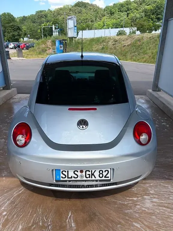 Gebraucht VW Beetle 105 PS (77 kW) 2008 Grau Kleinwagen