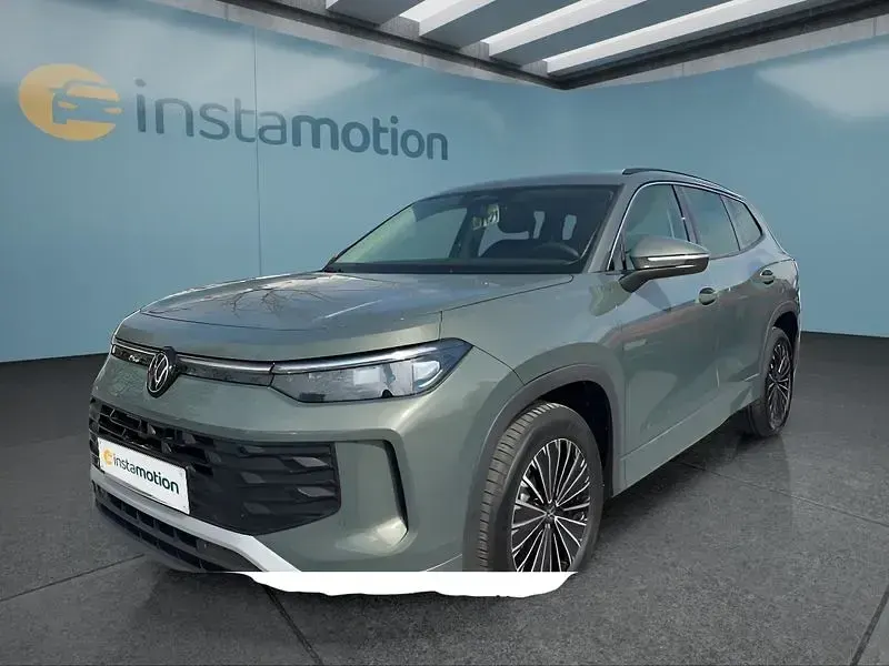 Gebraucht VW Tayron 150 PS (110 kW) 2025 Grün SUV