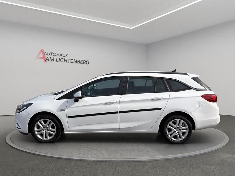 Gebraucht Opel Astra Edition 95 PS (69 kW) 2016 Weiß Kombi