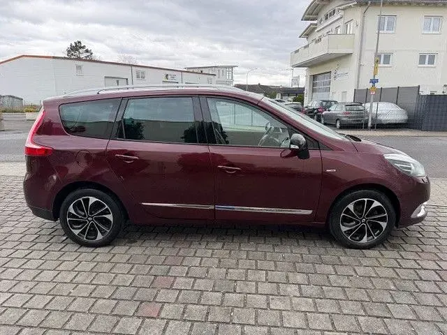 Gebraucht Renault Scénic III Bose Edition 132 PS (97 kW) 2014 Rot Limousine