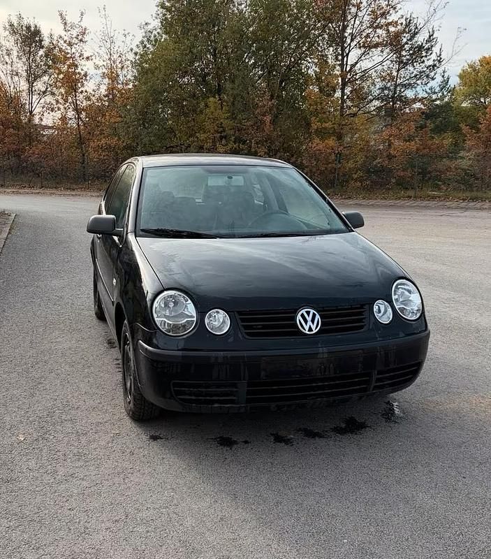 Schwarz Gebraucht 2004 VW Polo Kleinwagen | 200 € (Superpreis) - Bild 1/4