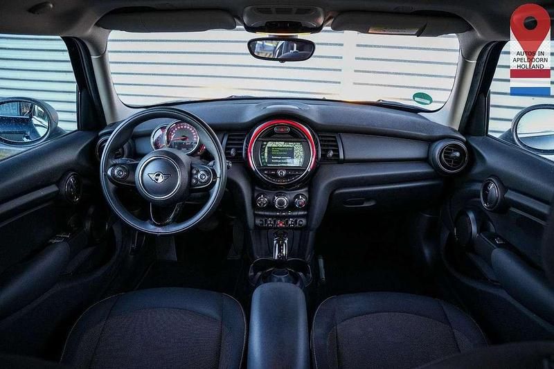 Second-hand Mini ONE 102 CP (75 kW) 2019 Negru Hatchback