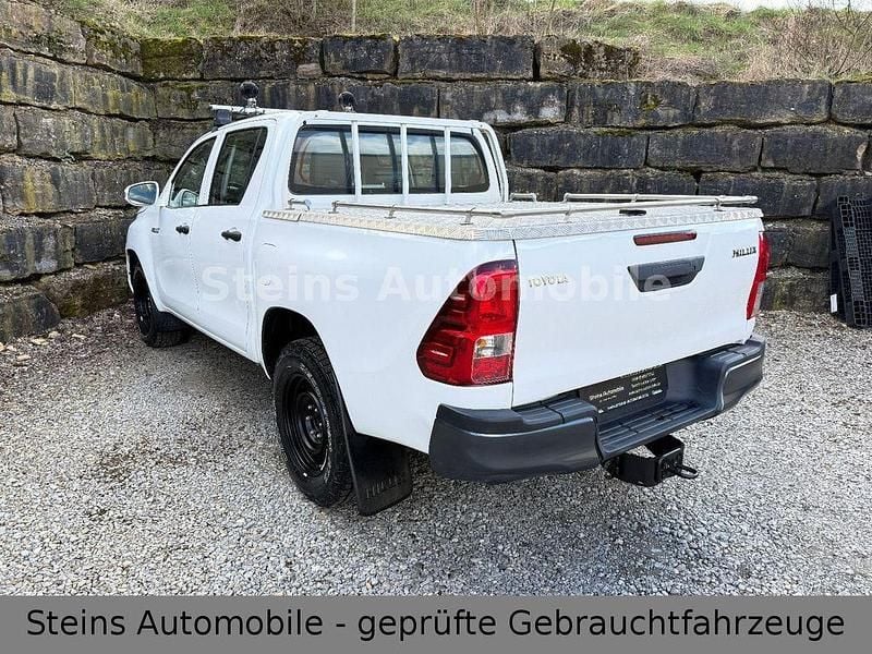 Gebraucht Toyota HiLux 150 PS (110 kW) 2021 Weiß Pickup