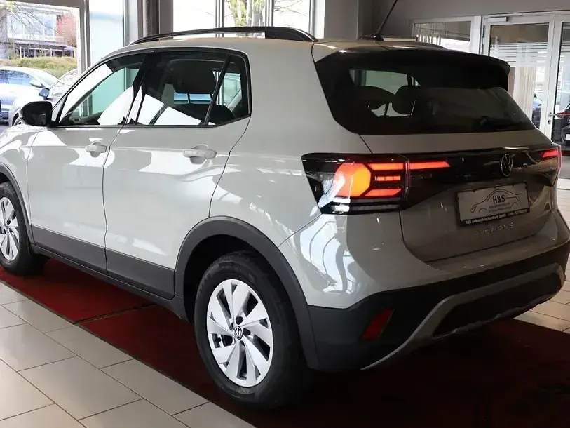Gebraucht VW T-Cross Life 115 PS (84 kW) 2024 Ascotgrau SUV