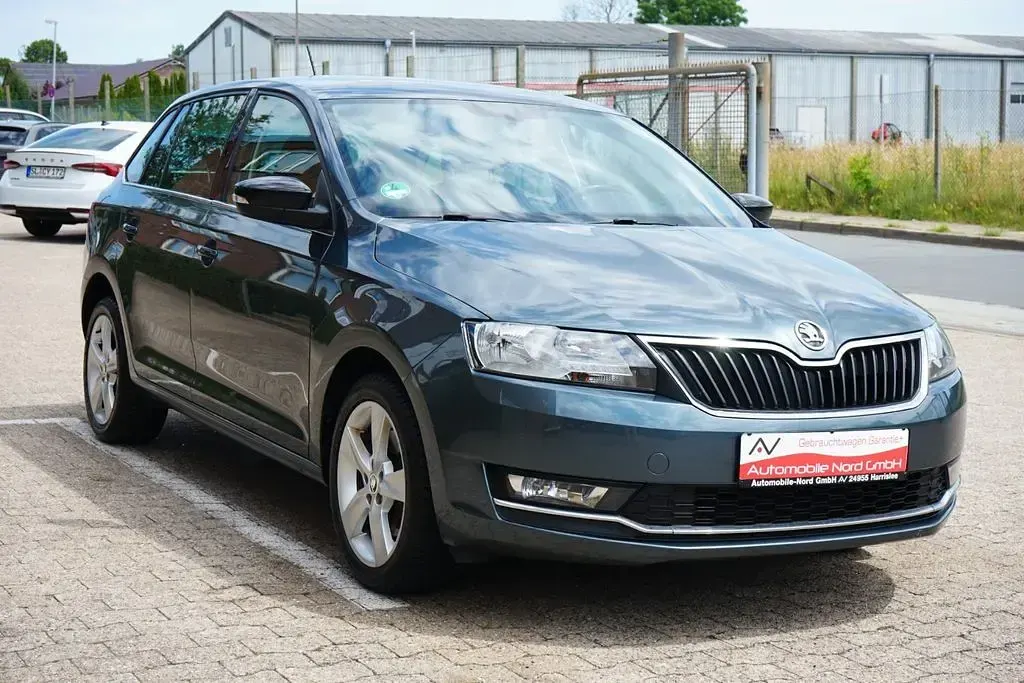 Gebraucht Skoda Rapid Style 110 PS (80 kW) 2018 Grau Kleinwagen
