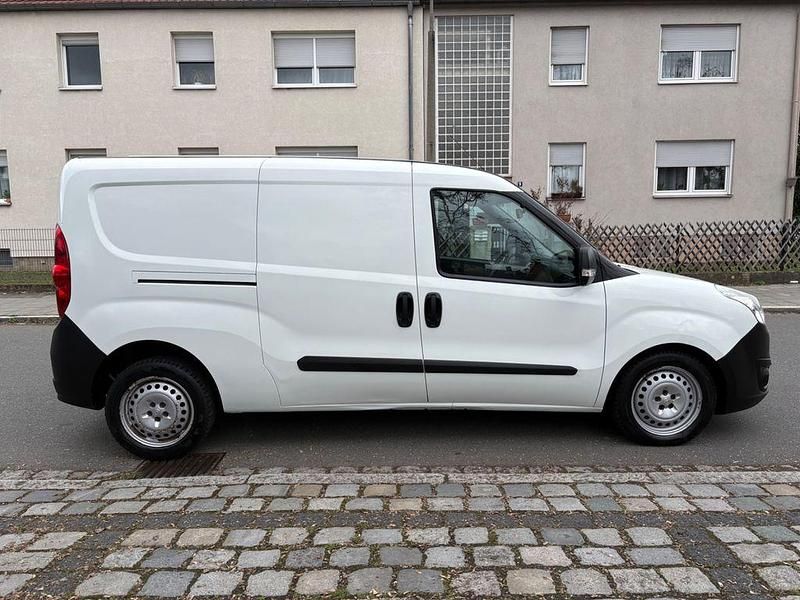 Gebraucht Opel Combo 120 PS (88 kW) 2016 Weiß Van / Kleinbus