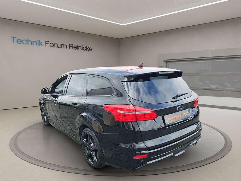 Gebraucht Ford Focus ST-Line 182 PS (133 kW) 2017 Iridiumschwarz metallic Kombi
