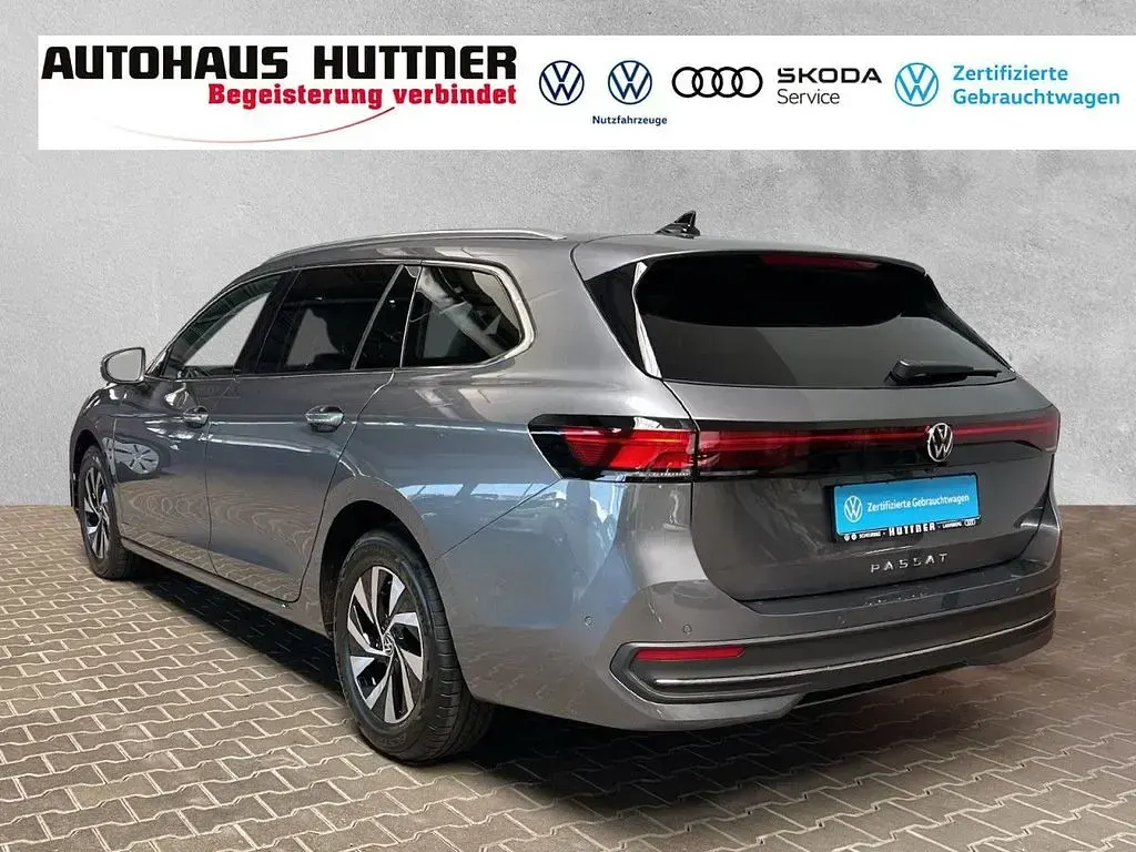 Gebraucht VW Passat Business 150 PS (110 kW) 2025 Grau Kombi