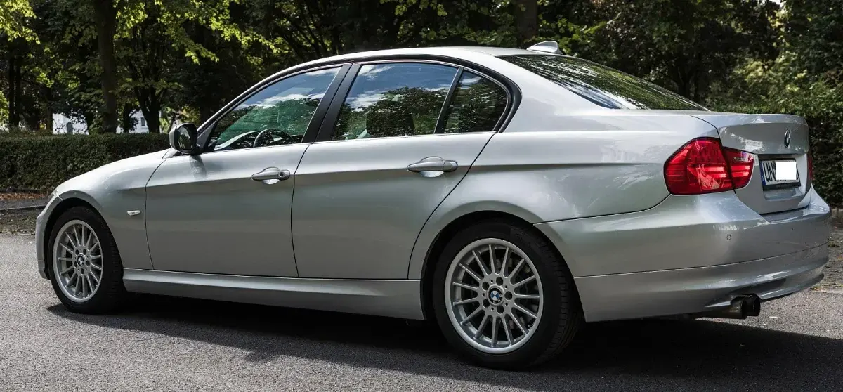 Brugt BMW 320 170 HK (125 kW) 2010 Sølv Sedan
