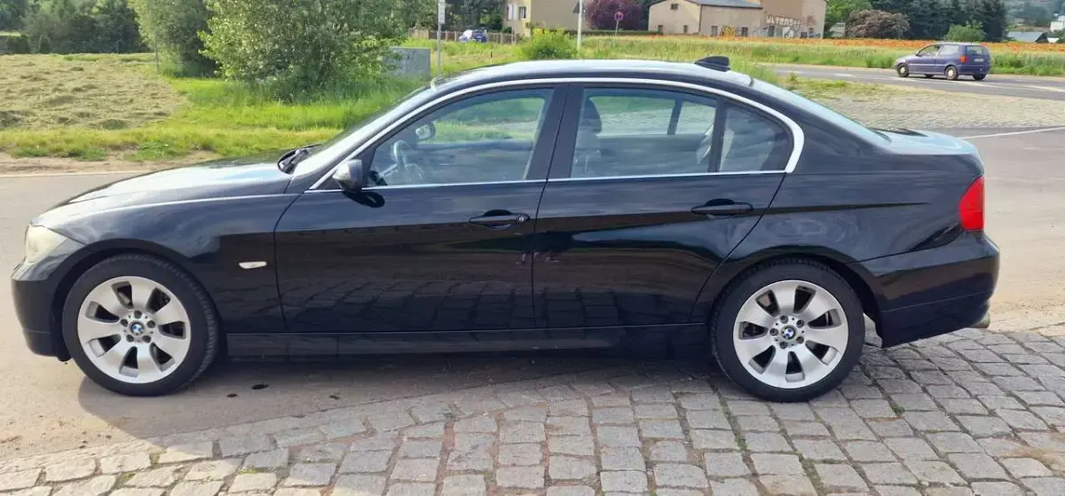 Gebraucht BMW 330 231 PS (169 kW) 2008 Schwarz Limousine