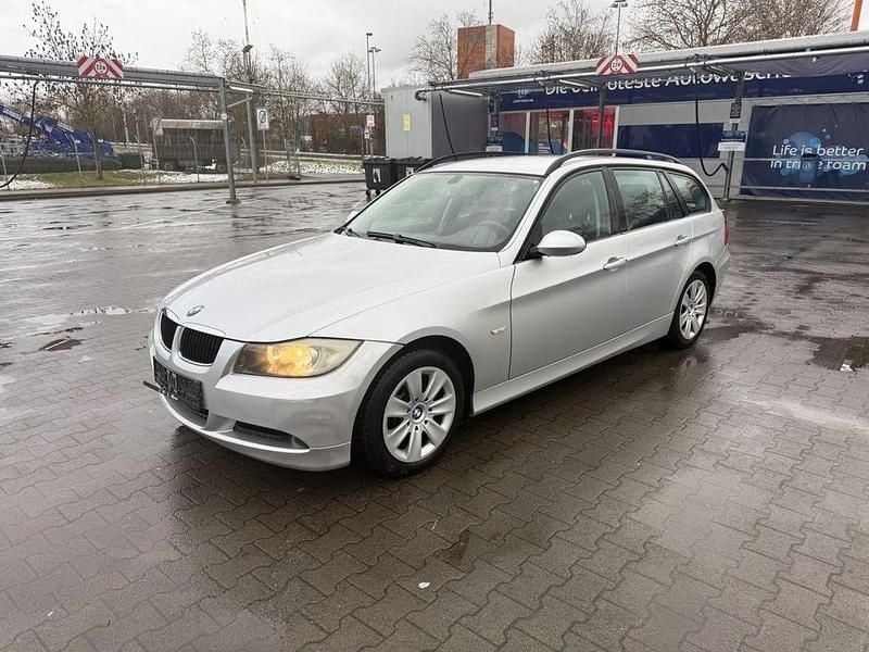 Gebraucht BMW 318 143 PS (105 kW) 2008 Silber Kombi