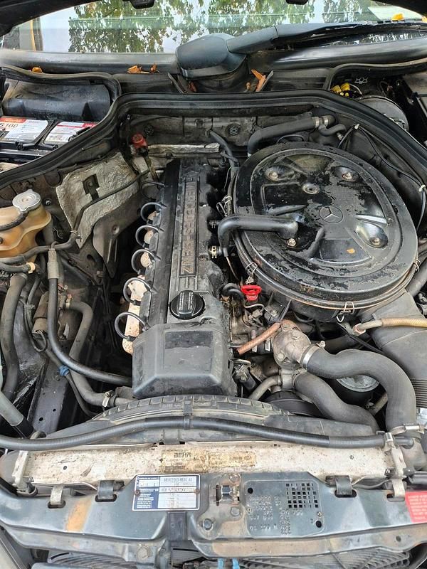 Gebraucht Mercedes E260 160 PS (117 kW) 1991 Schwarz Limousine