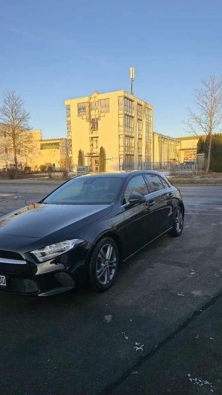 Gebraucht Mercedes A200 150 PS (110 kW) 2020