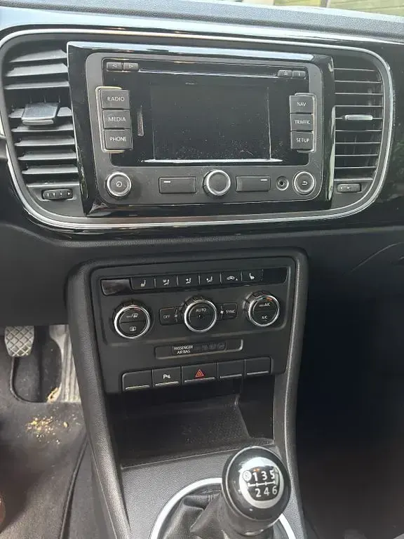 Gebraucht VW Beetle 105 PS (77 kW) 2013 Schwarz Kleinwagen
