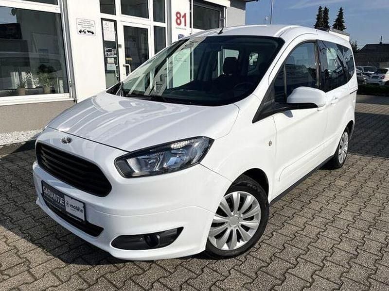 Gebraucht Ford Tourneo Courier 101 PS (74 kW) 2017 Weiß Van / Kleinbus