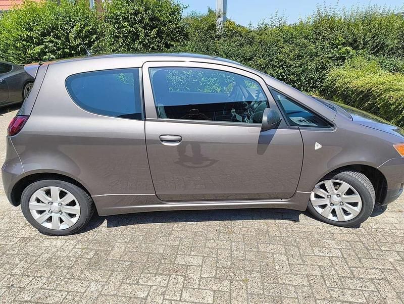 Gebraucht Mitsubishi Colt 95 PS (69 kW) 2013 Braun Limousine