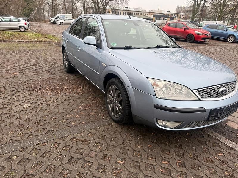 Gebraucht Ford Mondeo 145 PS (106 kW) 2006 Blau Limousine