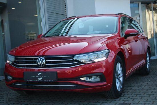 Gebraucht VW Passat Business 122 PS (89 kW) 2023 Tornadorot Kombi