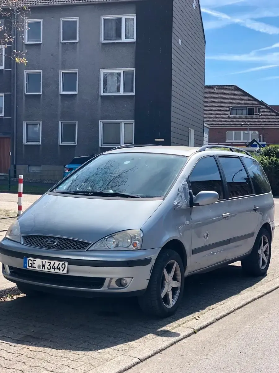 Usata Ford Galaxy 132 CV (97 kW) 2004 Argento Monovolume