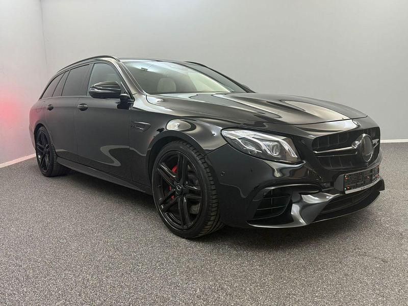 Gebraucht Mercedes E63S AMG AMG 612 PS (450 kW) 2019 Schwarz Limousine