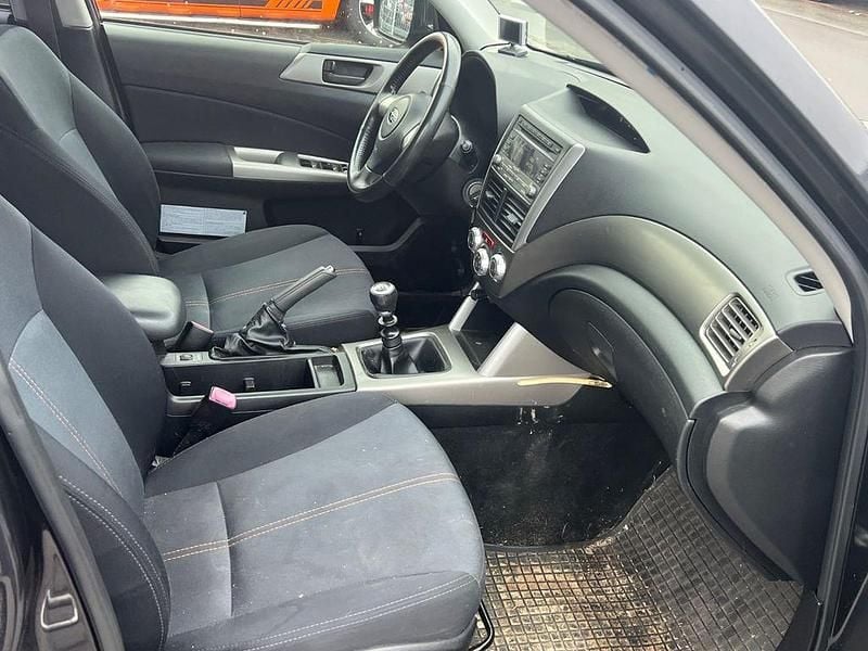 Gebraucht Subaru Forester Comfort 147 PS (108 kW) 2011 Grau SUV