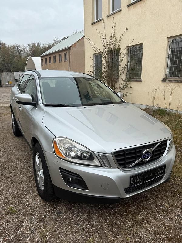 Gebraucht Volvo XC60 175 PS (128 kW) 2010 Silber SUV