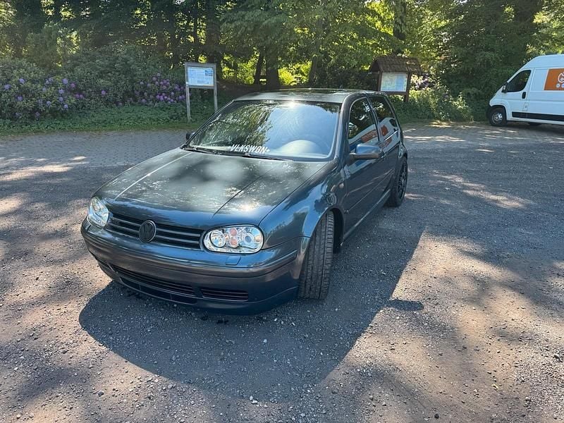 Grau Gebraucht 2003 VW Golf IV Exclusive | 7.800 € - Bild 1/4
