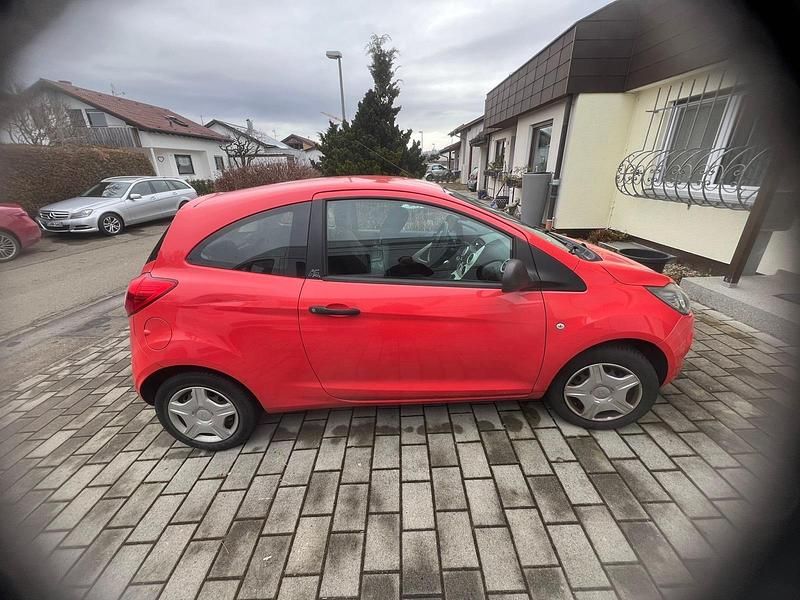 Gebraucht Ford Ka 69 PS (50 kW) 2011 Rot Kleinwagen