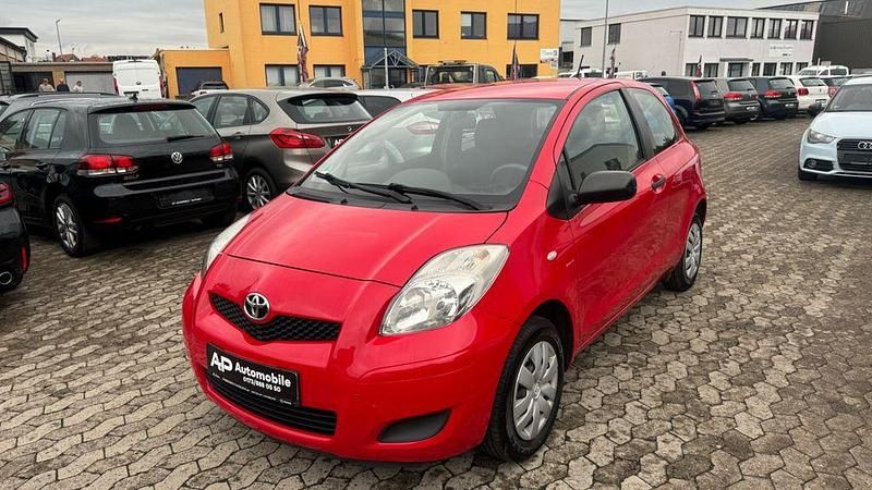 Rot Gebraucht 2009 Toyota Yaris Basis Kleinwagen | 2.500 € (Fairer Preis) - Bild 1/4