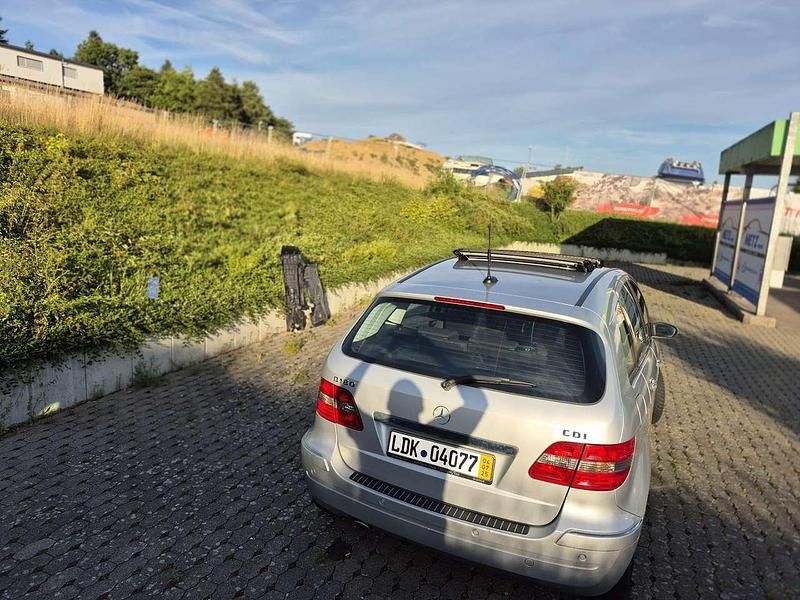 Gebraucht Mercedes B180 109 PS (80 kW) 2007 Blau Van / Kleinbus