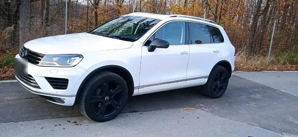 Gebraucht VW Touareg 262 PS (192 kW) 2015 Weiß SUV