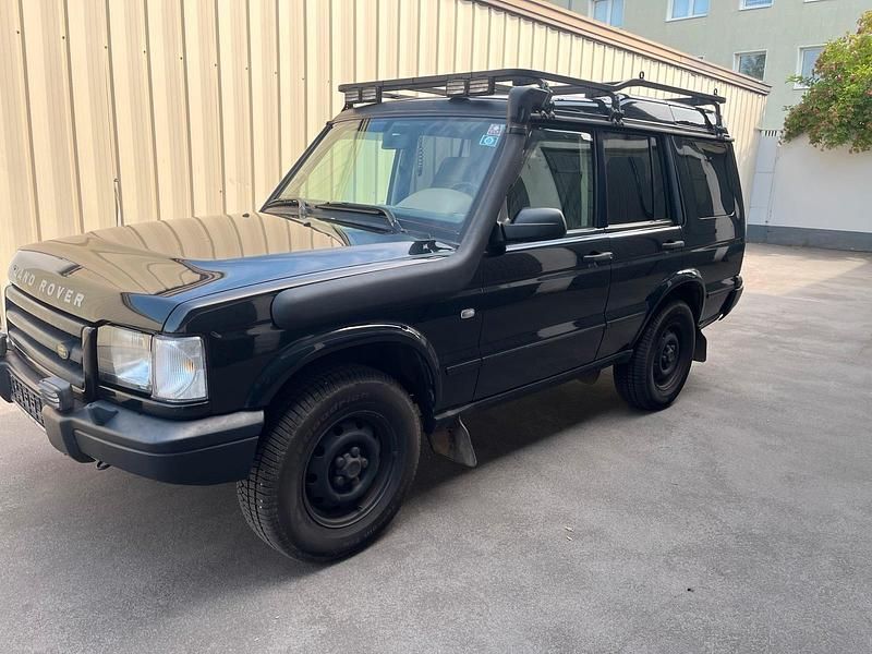 Schwarz Gebraucht 2002 Land Rover Discovery 2 SUV | 4.990 € - Bild 1/4